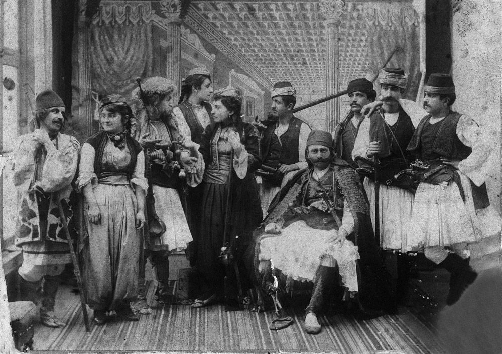 Kulis’in izinde Türkiye tiyatro tarihi